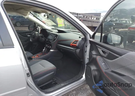 2021 Subaru Forester Sport z USA, uszkodzony, nr VIN JF2SKARC0MH591185